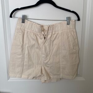 NEVER WORN: cream madewell shorts size 27